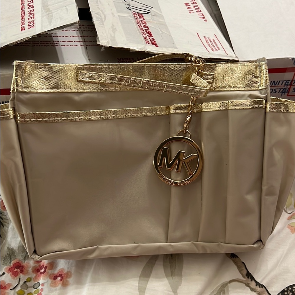 Michael Kors Cream/Gold Purse Organizer